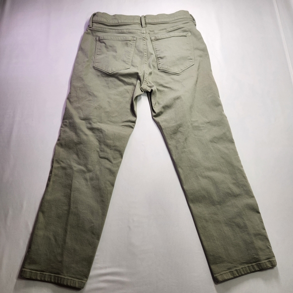 ⭐️Banana Republic Sage Green Jeans – Size 27 | Like New, Stylish & Versatile - Picture 4 of 8